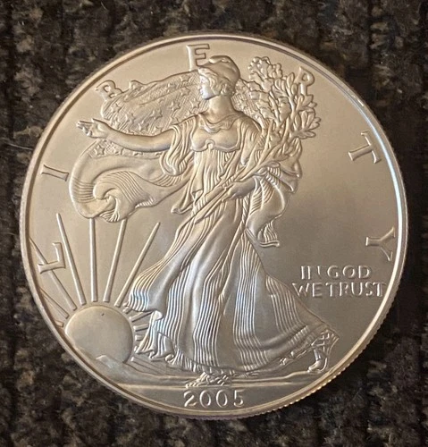 2005 American Silver Eagle Dollar 99.9% Silver 1 oz Uncirculated Coin