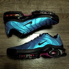 nike air max plus se throwback future