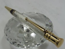 GORGEOUS HIGH QUALITY EMBOSSED WHITE TWIST BALL POINT PEN