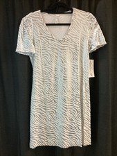 Lulu B S V-neck Short Sleeve White And Silver Zebra Print Dress Upf50