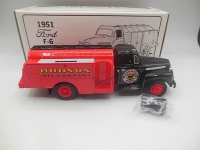 First Gear 29-1039 1951 Ford F-6 Fuel Tanker Hudson Oil Co. Coin Bank 1:34