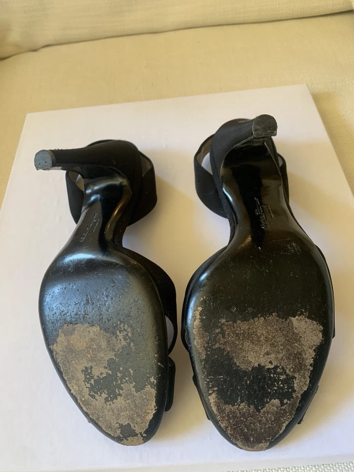 Sandalias de tacón Salvatore Ferragamo para mujer negras satinadas talla 8,5 Foto 4 de 4