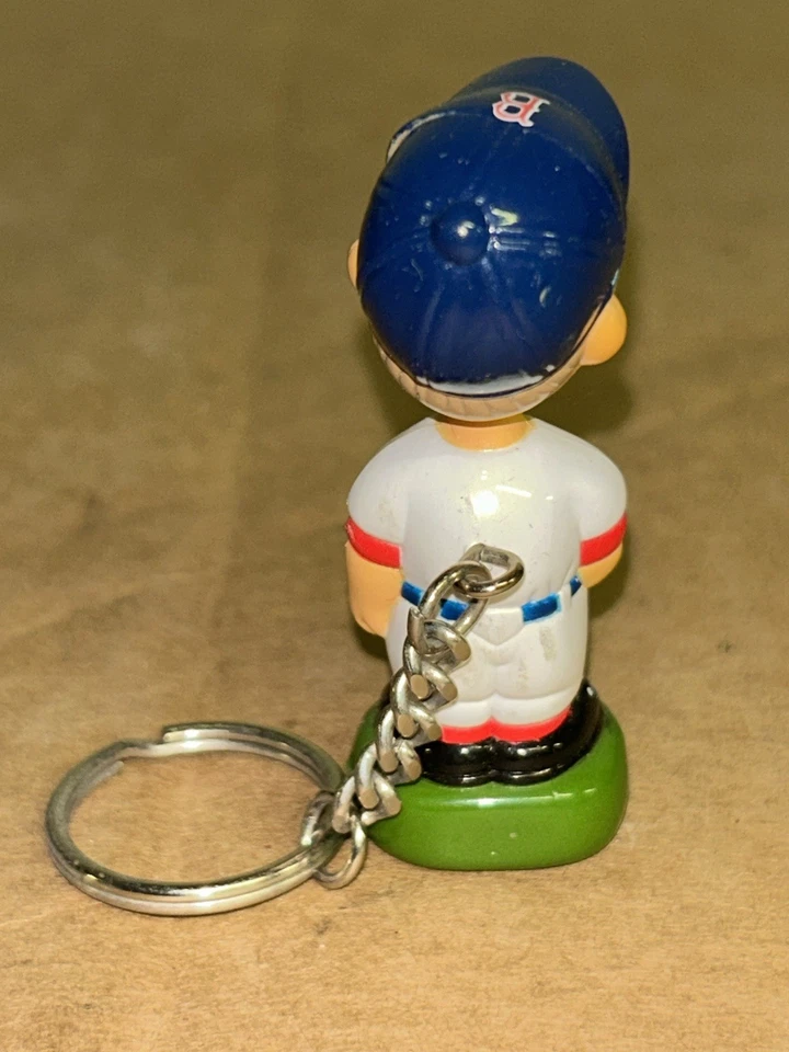 Vintage BFI 1997 MLB Boston Red Sox Smiling On Deck Figure Bobblehead Keychain - Image 2 of 3
