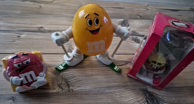 M&M Merchandise Konvolut  - M&M Wecker / Spender