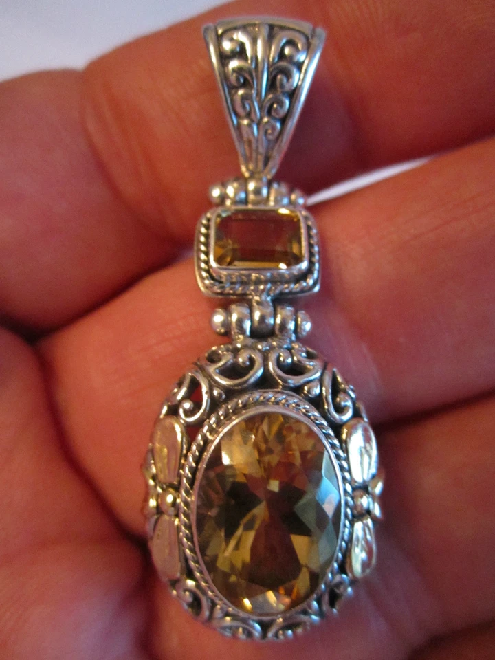 PINGENTE DE OURO 18K E PRATA ESTERLINA 10g TW - TOPÁZIO IMPERIAL - 2" X 3/4" CAIXA SCC - Imagem 2 de 4