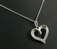 585 Gold 14 Karat Weissgold zarte Kette mit Herz Anhaenger klare Zirkonia 