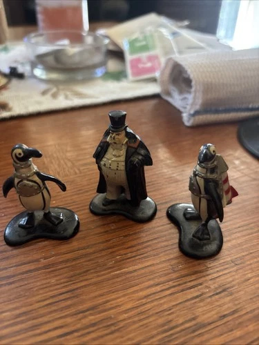 Vtg 1992 ERTL DC Batman Returns Penguin And2 Commando Diecast Metal Figures