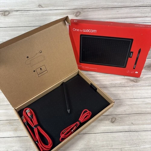 Wacom One CTL-672 Graphic Tablet - Black/Red - Medium VGC