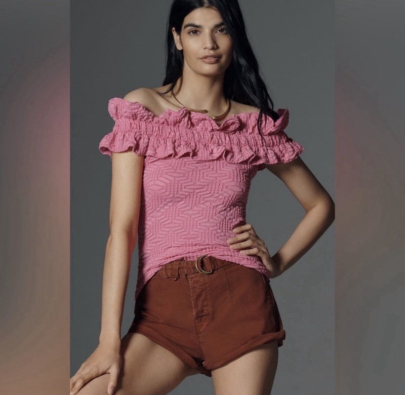 Anthropologie Maeve Strawberry Moon Off Shoulder Ruffle Top Pink  size Large