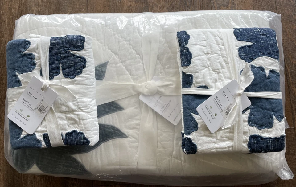 Pottery Barn Mahalo Applique Hawaiian Tropical Full/Queen Quilt & 2 STD Shams - Image 2 of 3