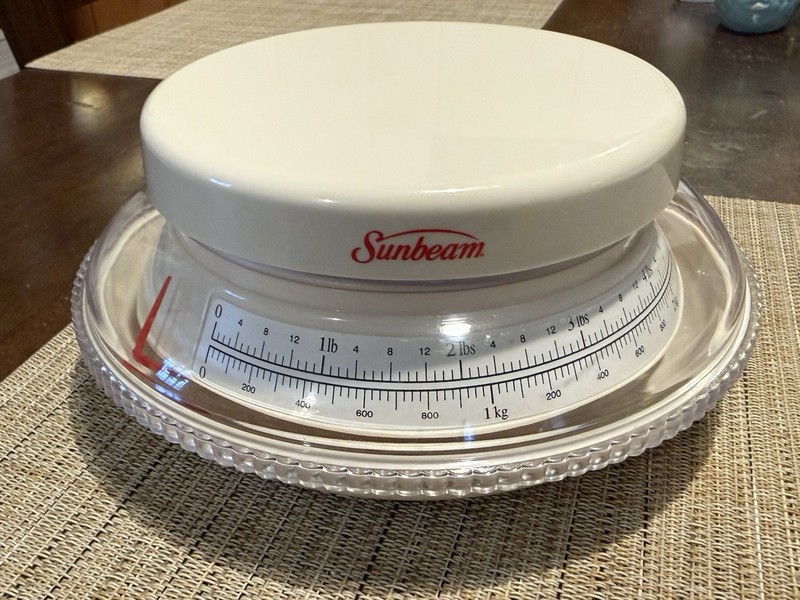 Vintage Sunbeam Mechanical Kitchen Food Scale 3 lb / 1 kg Retro Counter Scale