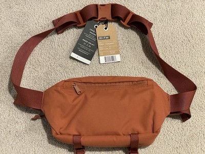 Moment MTW 2L Fanny Sling, Clay