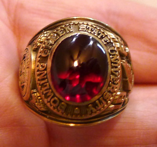 Vintage John Roberts 10K Gold 19g Class Ring 1968 Bowling Green State University