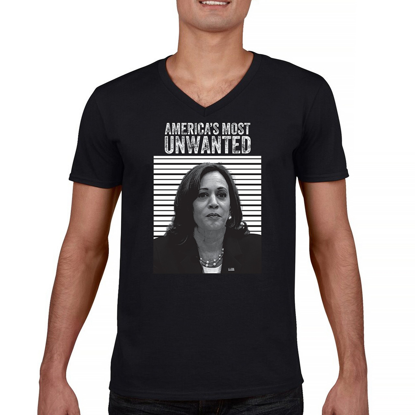 ALTRA T shirt scollo a V America's Most Unwanted Anti Kamala Harris maglietta Trump MAGA 2024