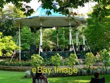 Photo 6x4 Ukebox Jury, live at the Town Gardens, Swindon Swindon/SU1685  c2008