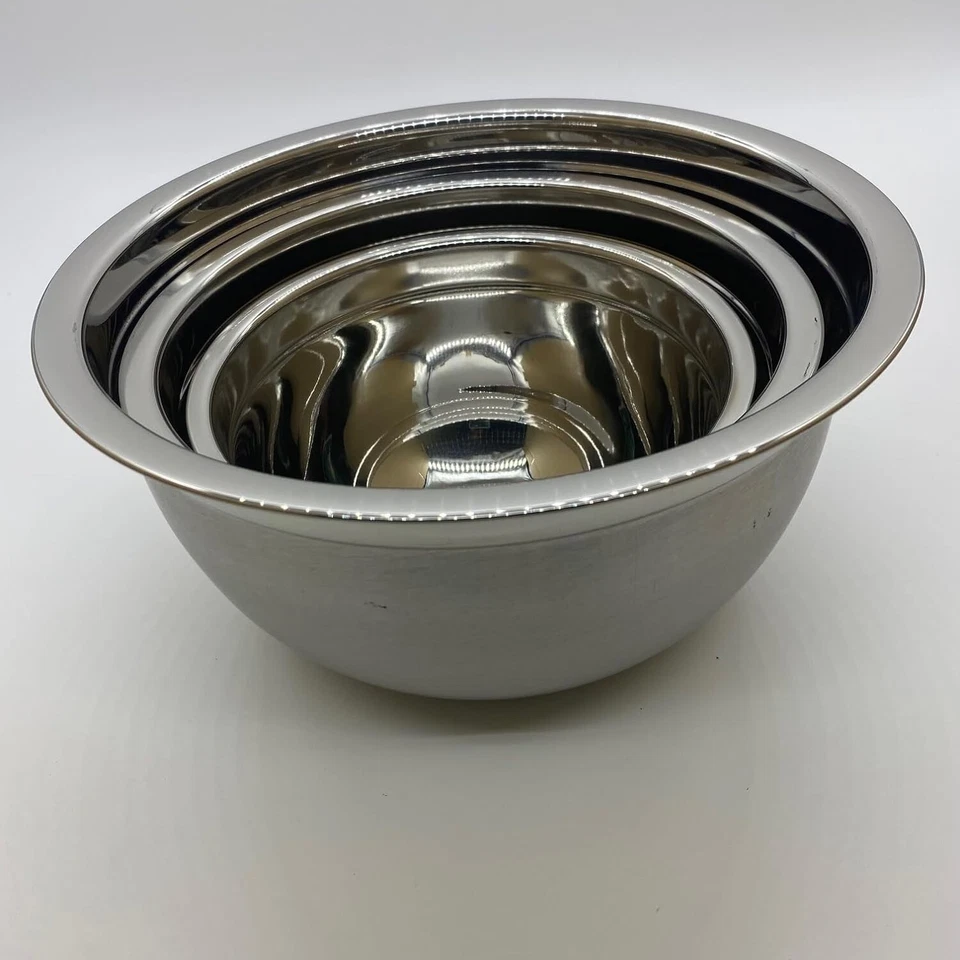 Set of 3 Professional Stainless Steel German Mixing Bowls. - Image 3 of 4