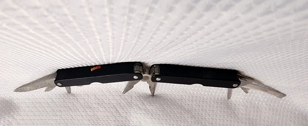 Multi Tool black 8 in 1 Folding Pocket Tool Stainless Steel pliers No case