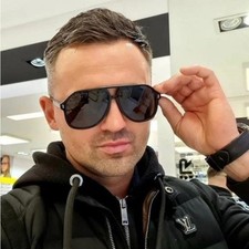 AUTHENTIC- NEW - GUCCI MEN  S SUNGLASSES GG0688S 001 BLACK/ GRAY