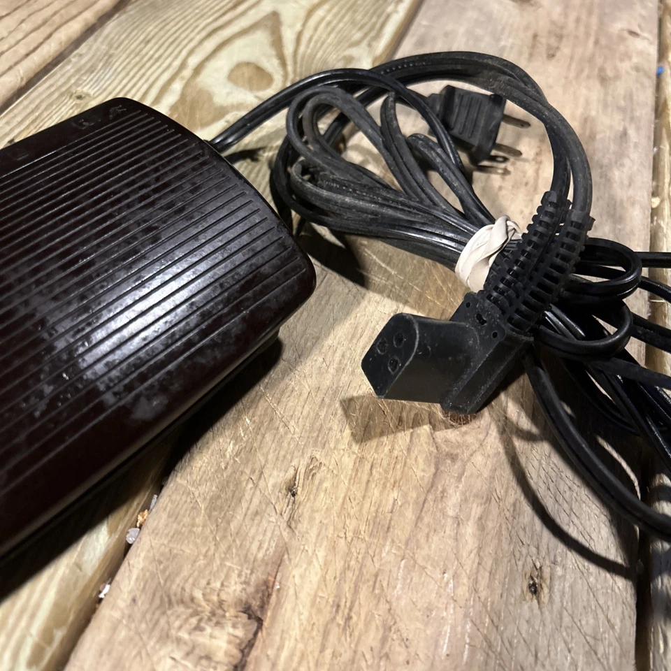 Controlador de pedal de pie de 3 clavijas para máquina de coser Singer vintage parte 619494-001 Foto 2 de 4