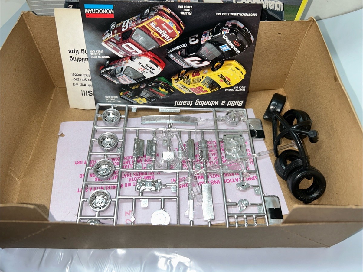 モノグラム 1/24 #3 goodwrench ルミナ ナスカー 完成品 モノグラム 1/24 #3 goodwrench ルミナ ナスカー 完成品