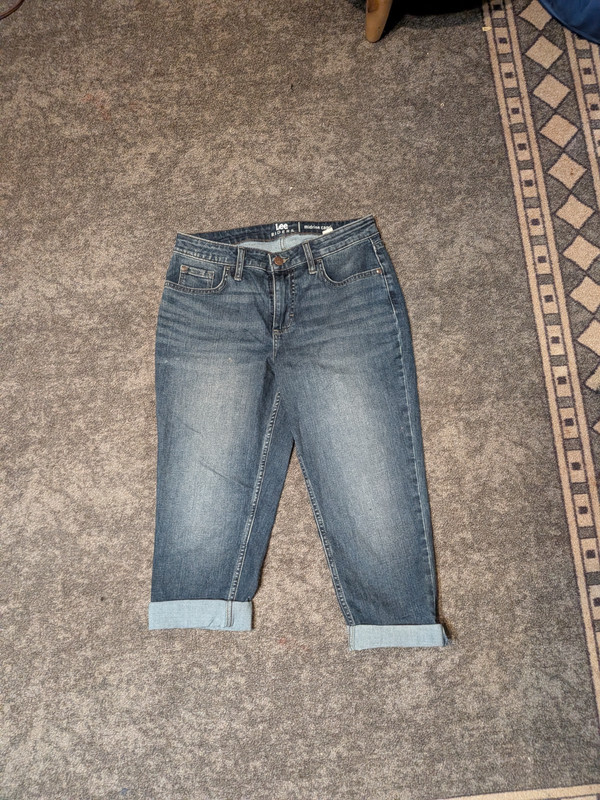 10-Piece Women's Denim & Pants Closet Cleanout Bundle!