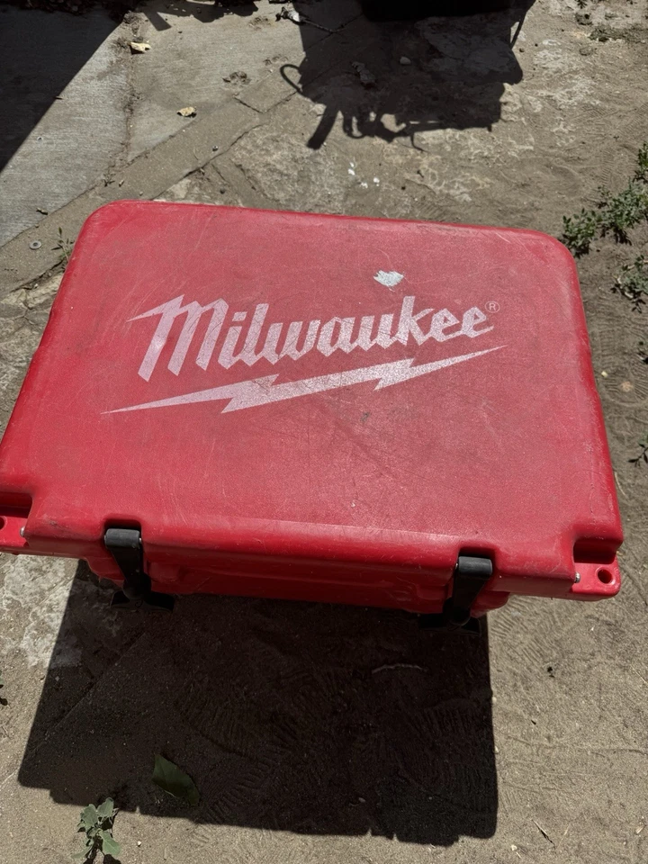 Milwaukee Tool ORCA Cooler 26qt Foto 4 de 4