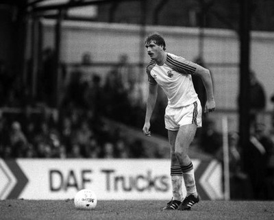 1982 Luton Town 1 v Ipswich Town 1 Luton Town's Clive Goodyear Old Photo