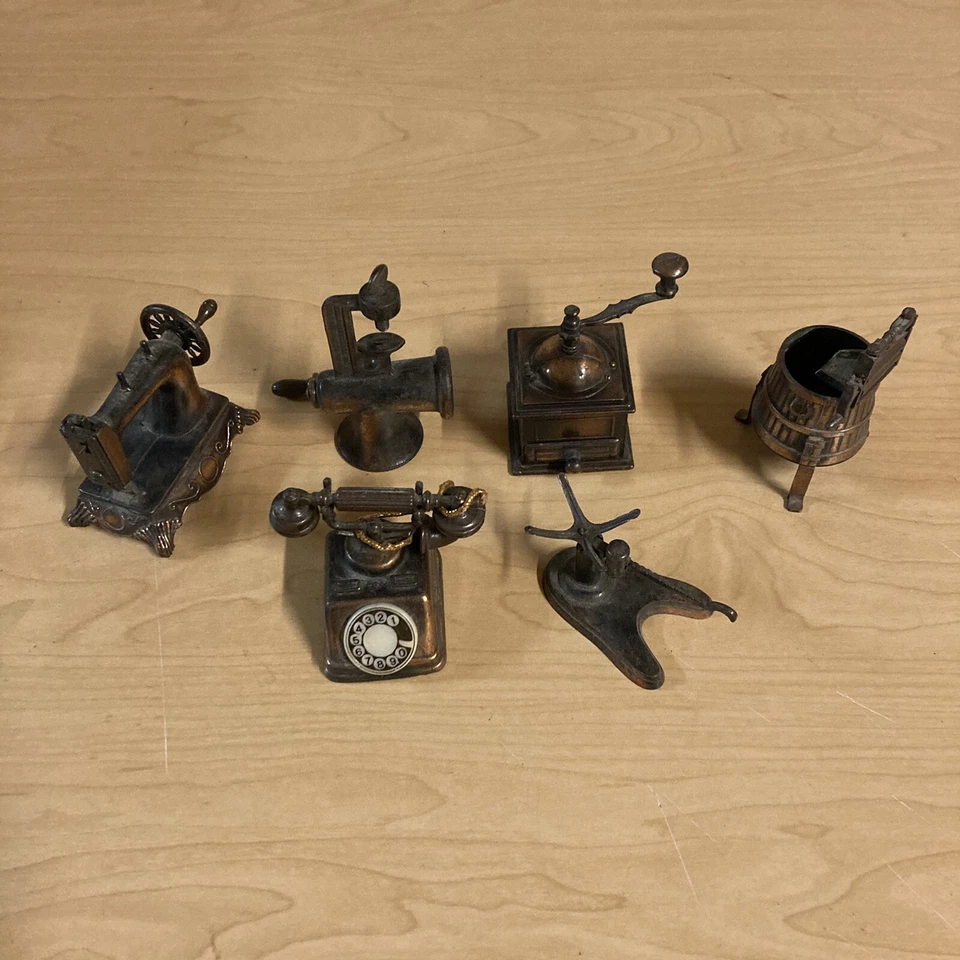 Lote De Colección DURHAM INDUSTRIES Metal MINIATURAS Teléfono Molinillo de Carne Máquina de Coser Foto 2 de 4