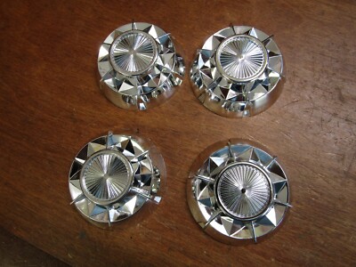 NEW MURRAY PEDAL CAR PARTS STARBURST DELUX HUB CAPS nice