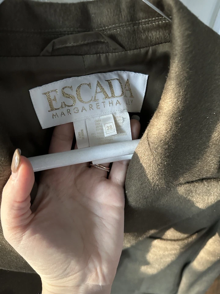 Blazer Escada Margaretha Ley Vintage Verde Oliva Forrado Seda Talla 40=M, 8/10 Usado en Excelente Condición Foto 4 de 4