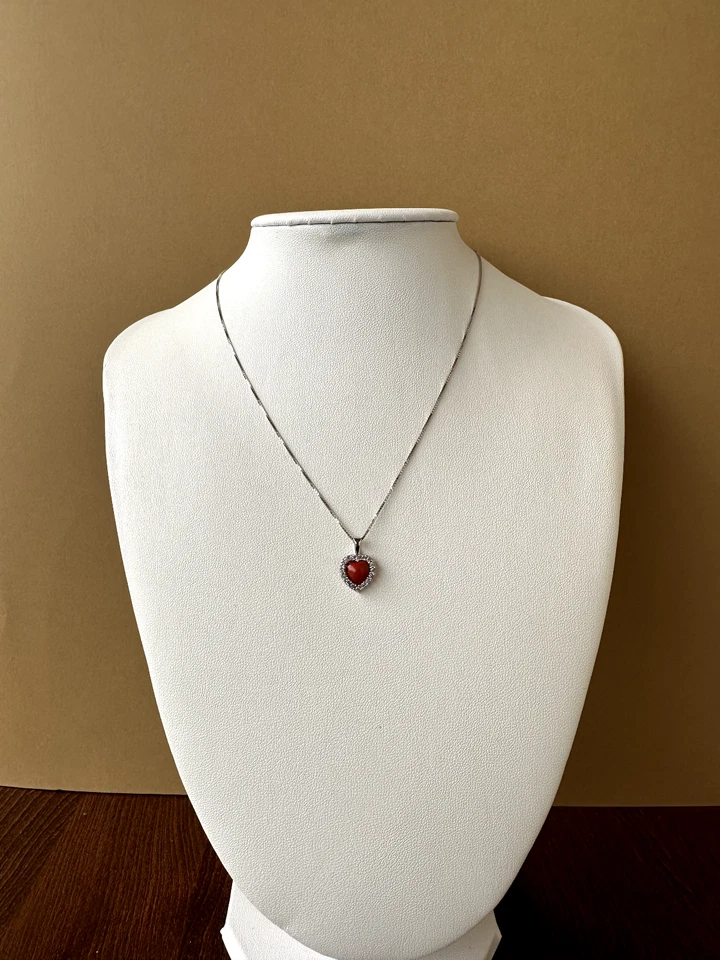 Ciondolo cuore in argento 925 con spoletta in vero corallo rosso mediterraneo - Immagine 2 di 4