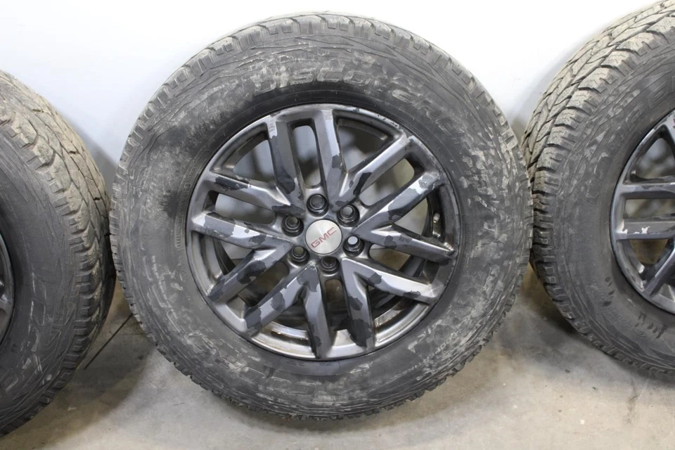 2017-19 GMC Acadia SLT-1 Wheel Tire Cooper Discover A/T 265/65R18 Set 4 84760166 - Image 3 of 4