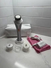 LumaRx Facial Cleansing Brush 3 Brush Heads Rechargeable w/ Bag + Carrying Case