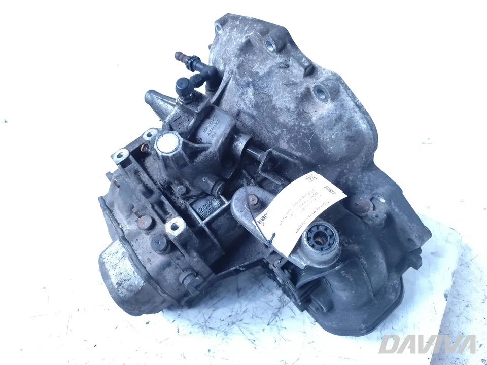 Opel Corsa 5-Gang-Schaltgetriebe 1.2 Twinport Benzin 59kW (80 HP) F13 42874498 - Image 4 of 4