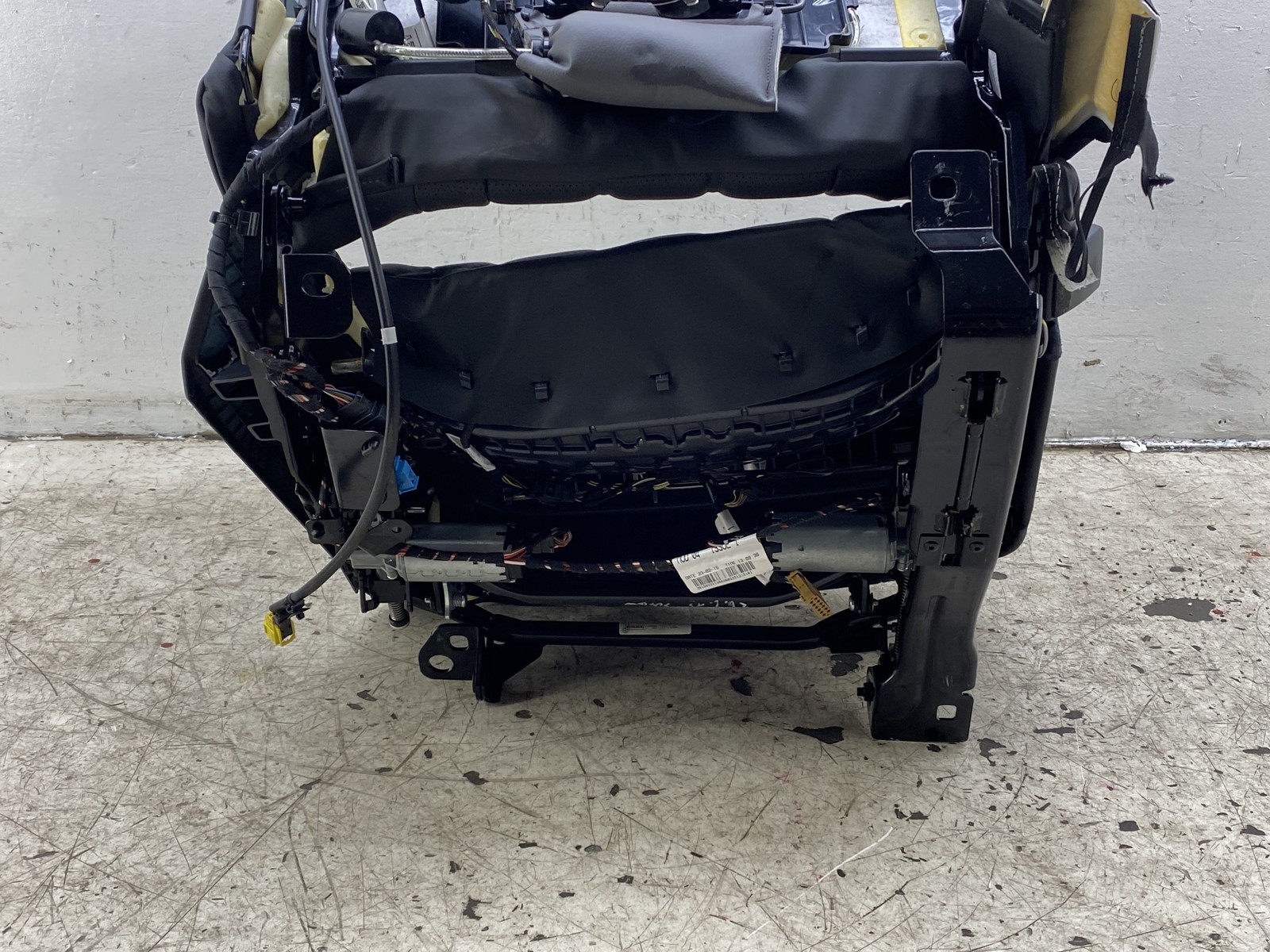 2013-2019 BENTLEY FLYING SPUR FLYING SPUR REAR LEFT SEAT W/ SWITCH BLACK LEATHER