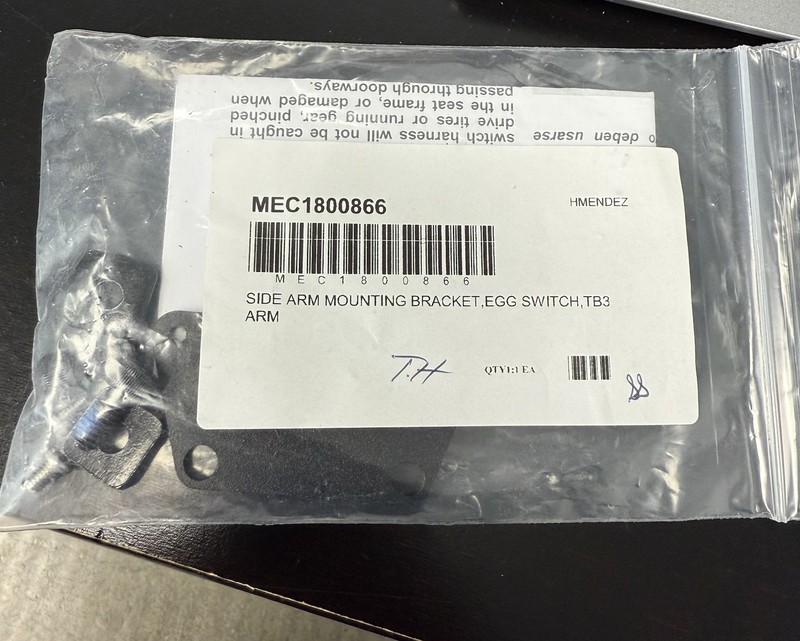 Quantum Rehab side arm mounting bracket for egg switch, TB3 arm MEC1800866
