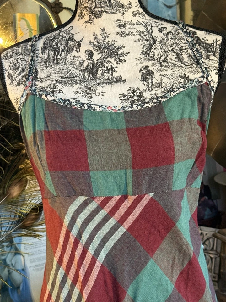 Vestido sin mangas de algodón a cuadros DOSA verde rojo. Tela hilada y tejida a mano. Linda talla 4 Foto 2 de 4