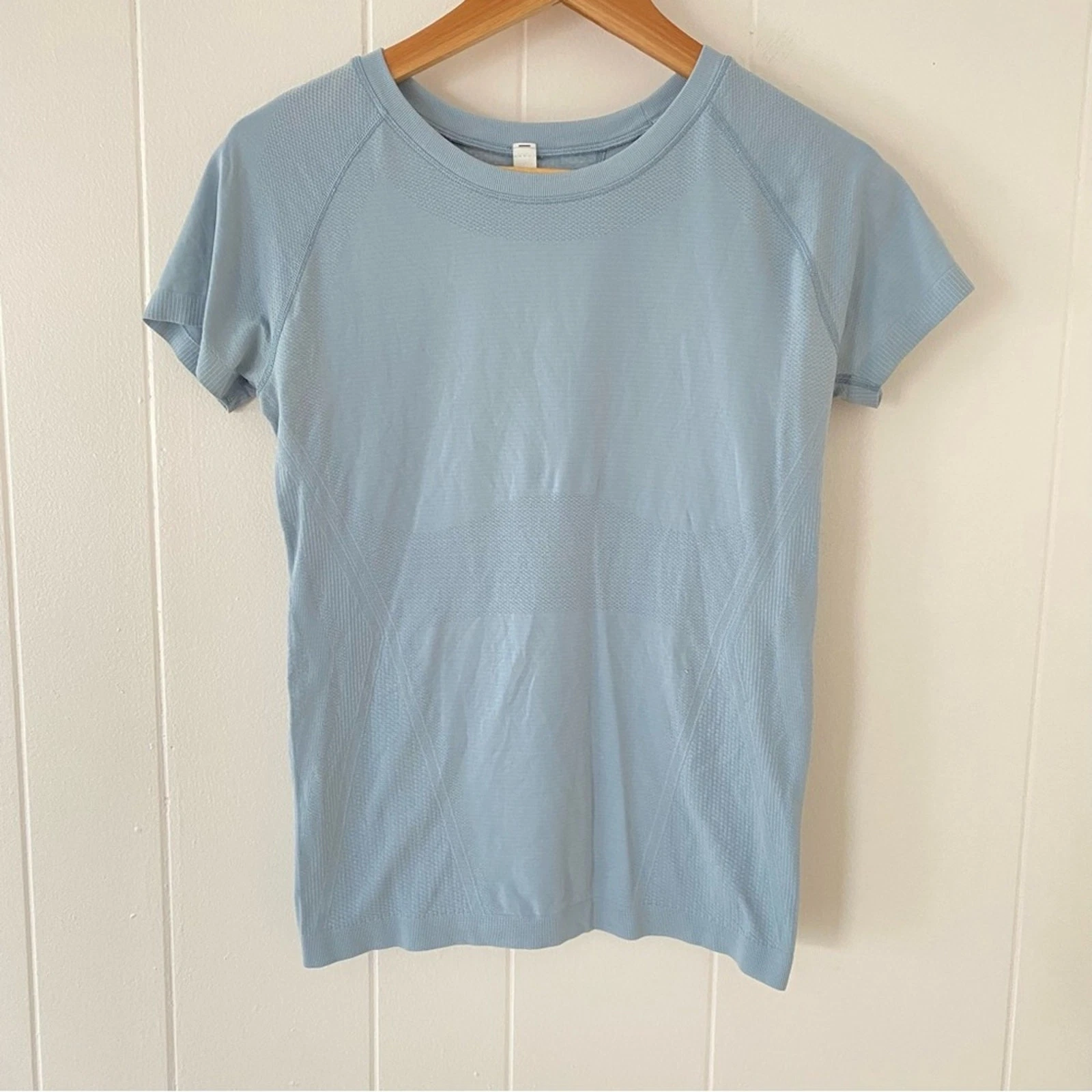 athleta momentum seamless gently used shirt