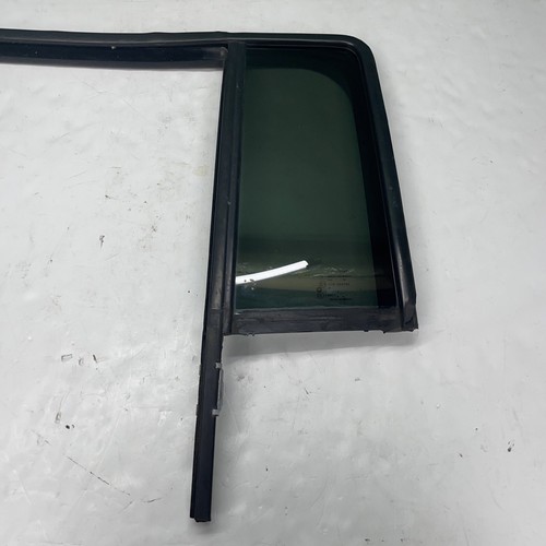 2017 Jeep Compass Driver Left Side Vent Window Glass 43R 004596 OEM - Picture 2 of 9