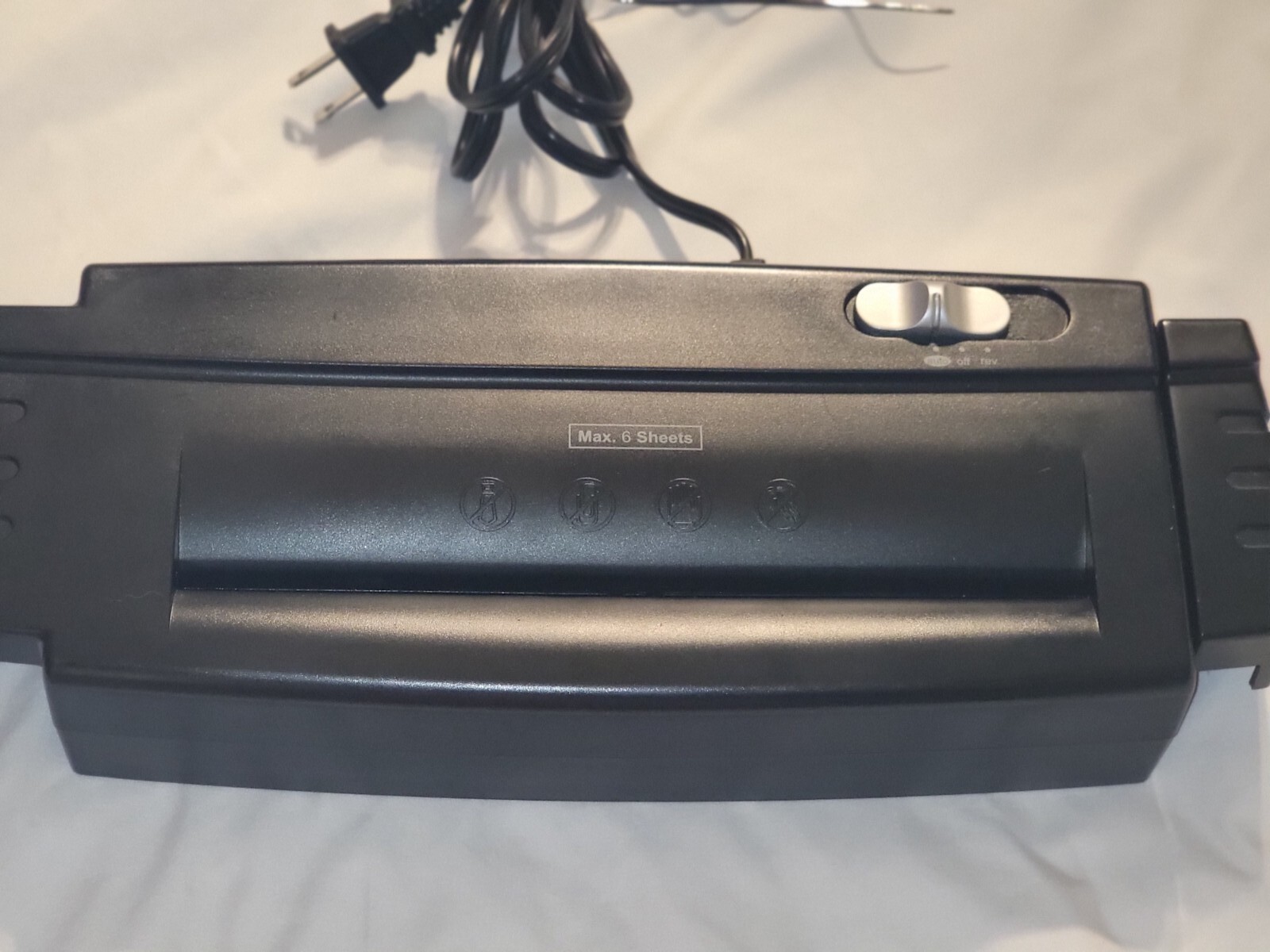 Model WM6S Over The Trash Can Paper Shredder-image