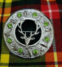 Kilt Fly Plaid Brosche Hirschkopf verchromt/Anstecknadel Broschen irischer gr&uuml;ner Stein 3"