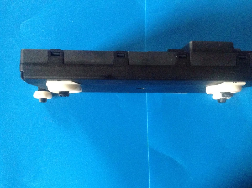 06 MERCEDES E350 W211 MÓDULO UNIDAD CONTROL PUERTA CONDUCTOR DELANTERO IZQUIERDO OEM 211 8701126 Foto 4 de 4