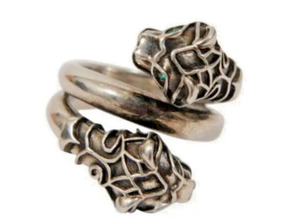 Gucci Tiger Heads Double Wrap Silver and Green Crystal Ring Size 6 Barely Worn