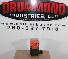 SIEMENS LIMIT SWITCH 3SE3-243-0XX40 500 VAC 4 AMP **WARRANTY INCLUDED**