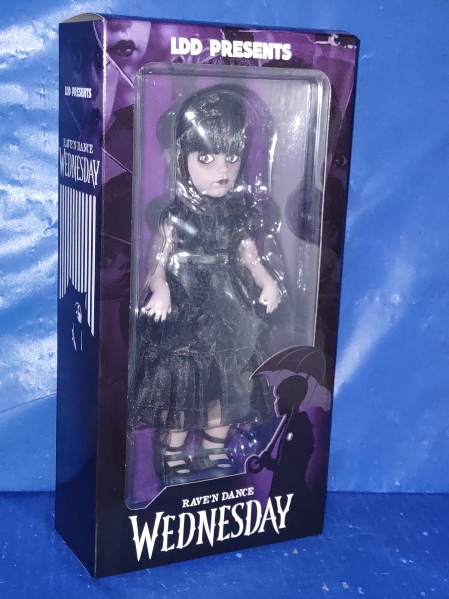 Raven Dance Wednesday 人形 ギャレット・サンダーのインスタグラムから、ウェンズデー・アダムスの