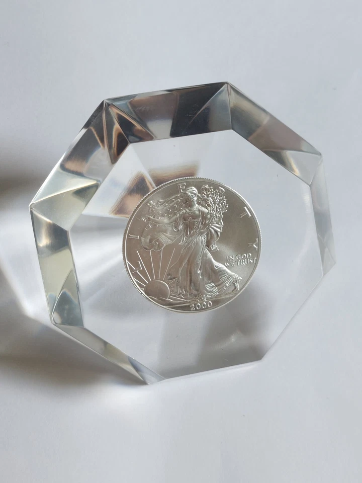 US Mint 2000 American Silver Diamond Millennium Eagle Lucite Paperweight w/ Box - Image 2 of 4