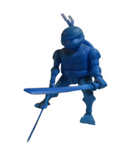 KIDROBOT TMNT Teenage Mutant Ninja Turtles Medium Art Figure Blue Leonardo