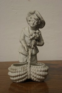 Limite A La Societe Figurine En Ceramique Biscuit Capodimonte Motiven Enfant Avec Fleurs Ete Seulement Www Alternativachapeco Com Br