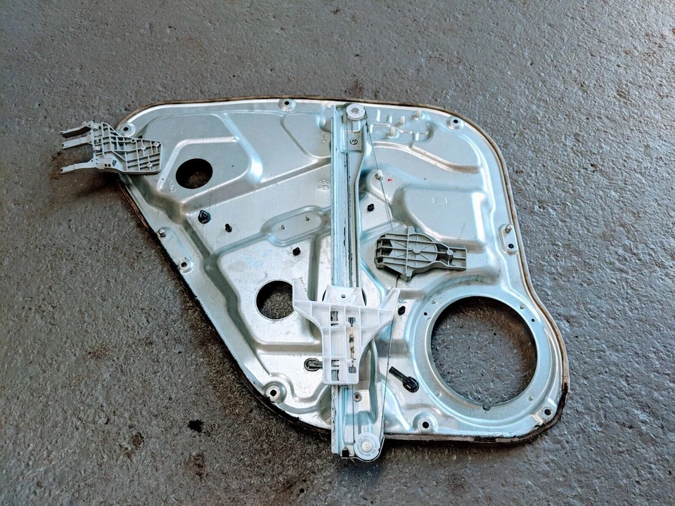 HYUNDAI SANTA FE WINDOW MOTOR REGUALTOR 83480-2B030 RH REAR - Image 2 of 2