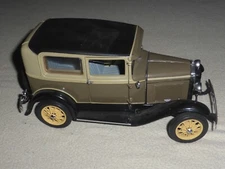 VINTAGE MOTOR CITY CLASSICS 1931 FORD MODEL A CAR COLLECTIBLE 1:18 DIECAST